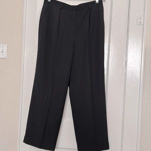 NWOT Jones New York Pinstriped Trousers Size 12 Petite
